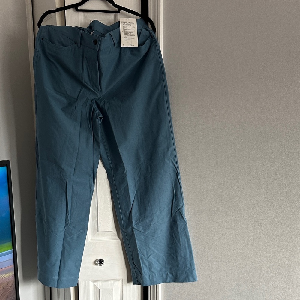 Lululemon city sleek wide leg pant size 33